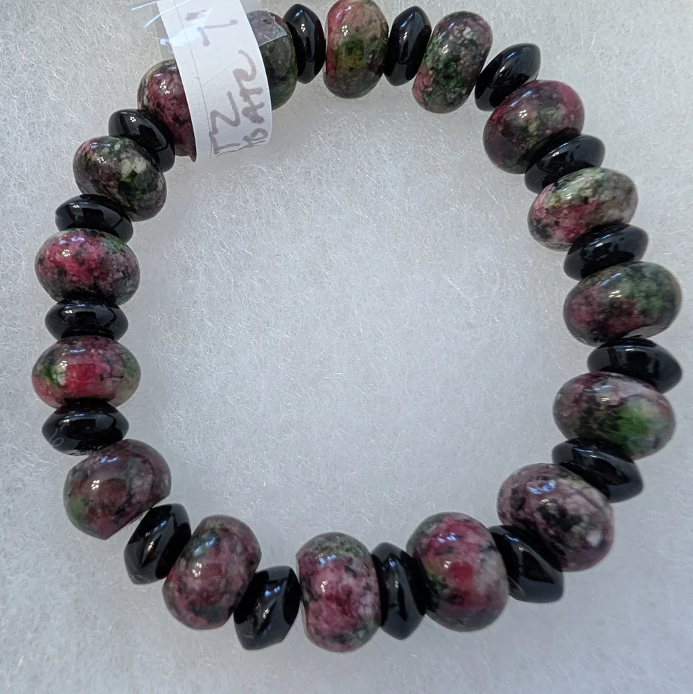 Handmade Black Spotted Quartz And Black Agate Stretch Bracelet - Picture 1 of 2